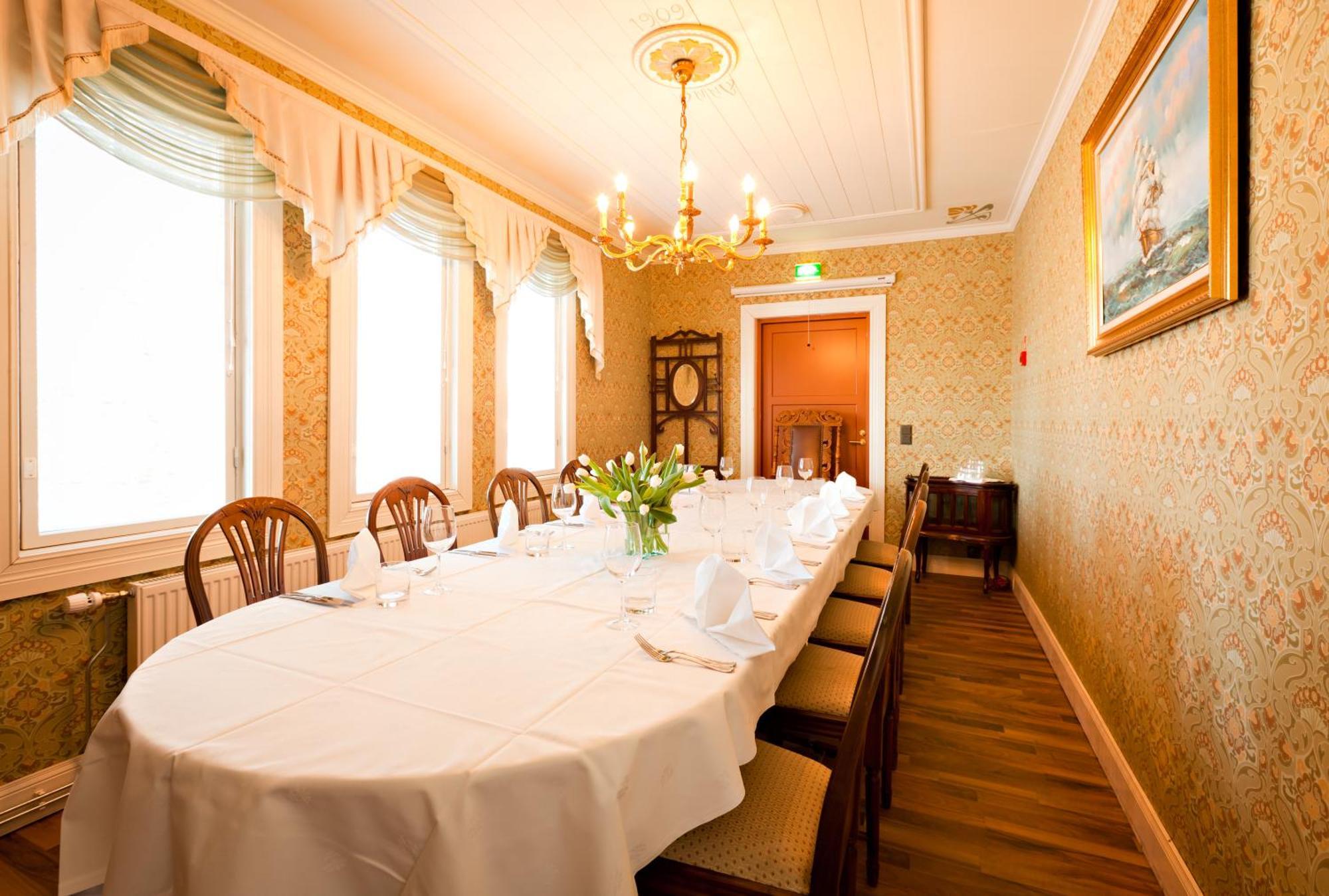 Hotelli-Ravintola Alma Seinajoki Exterior photo